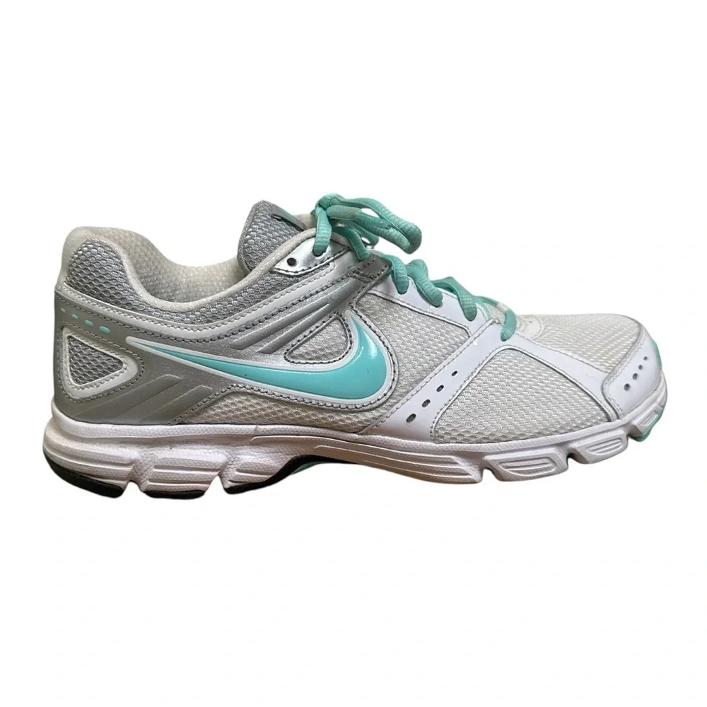 Nike Women’s 10.5 Running Shoe